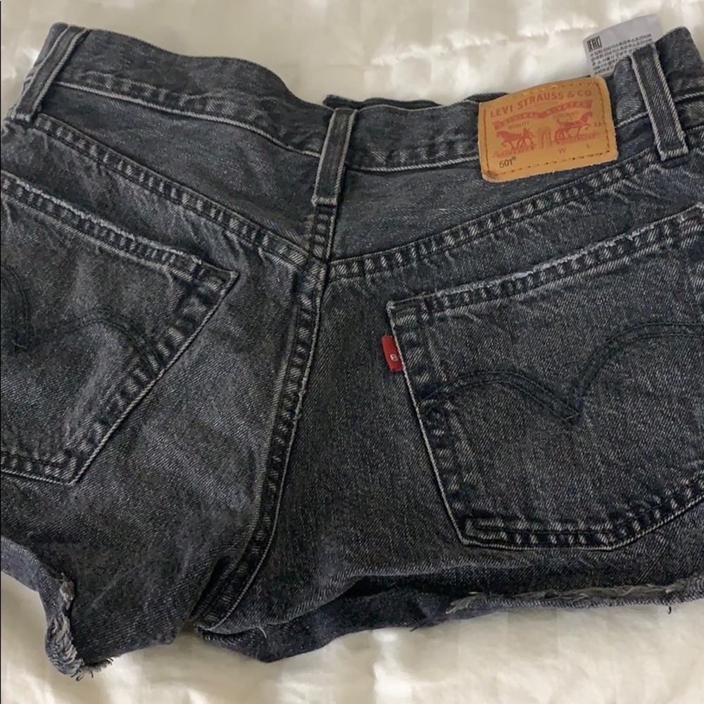 Black vintage Levi’s 501s